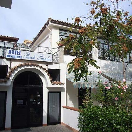 Hotel Piccolo Paradiso Di Роди Гарганико Екстериор снимка