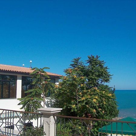 Hotel Piccolo Paradiso Di Роди Гарганико Екстериор снимка