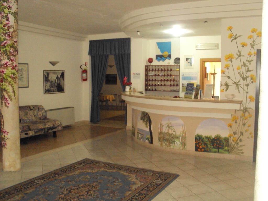 Hotel Piccolo Paradiso Di Роди Гарганико Екстериор снимка